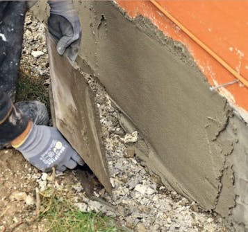 Pusse grunnmur: Laget rettes opp Pusse grunnmur: Laget rettes opp